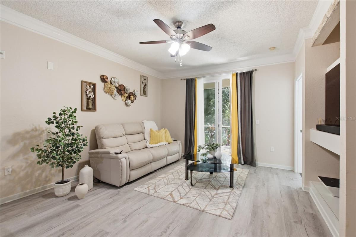 13037 MULBERRY PARK DRIVE — photo 9 of 38