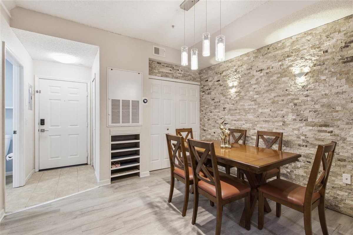 13037 MULBERRY PARK DRIVE — photo 3 of 38