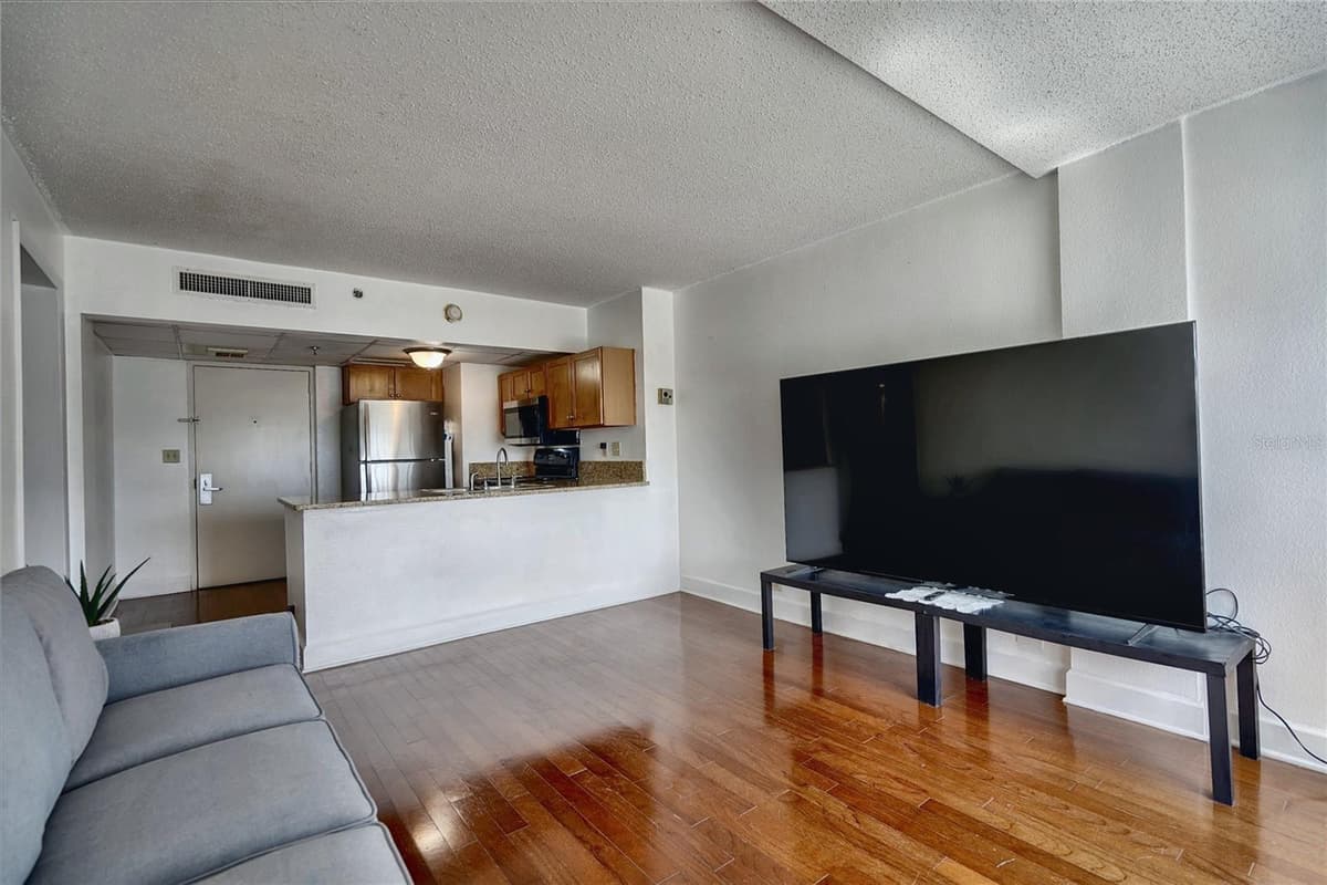 151 WASHINGTON STREET — photo 6 of 32