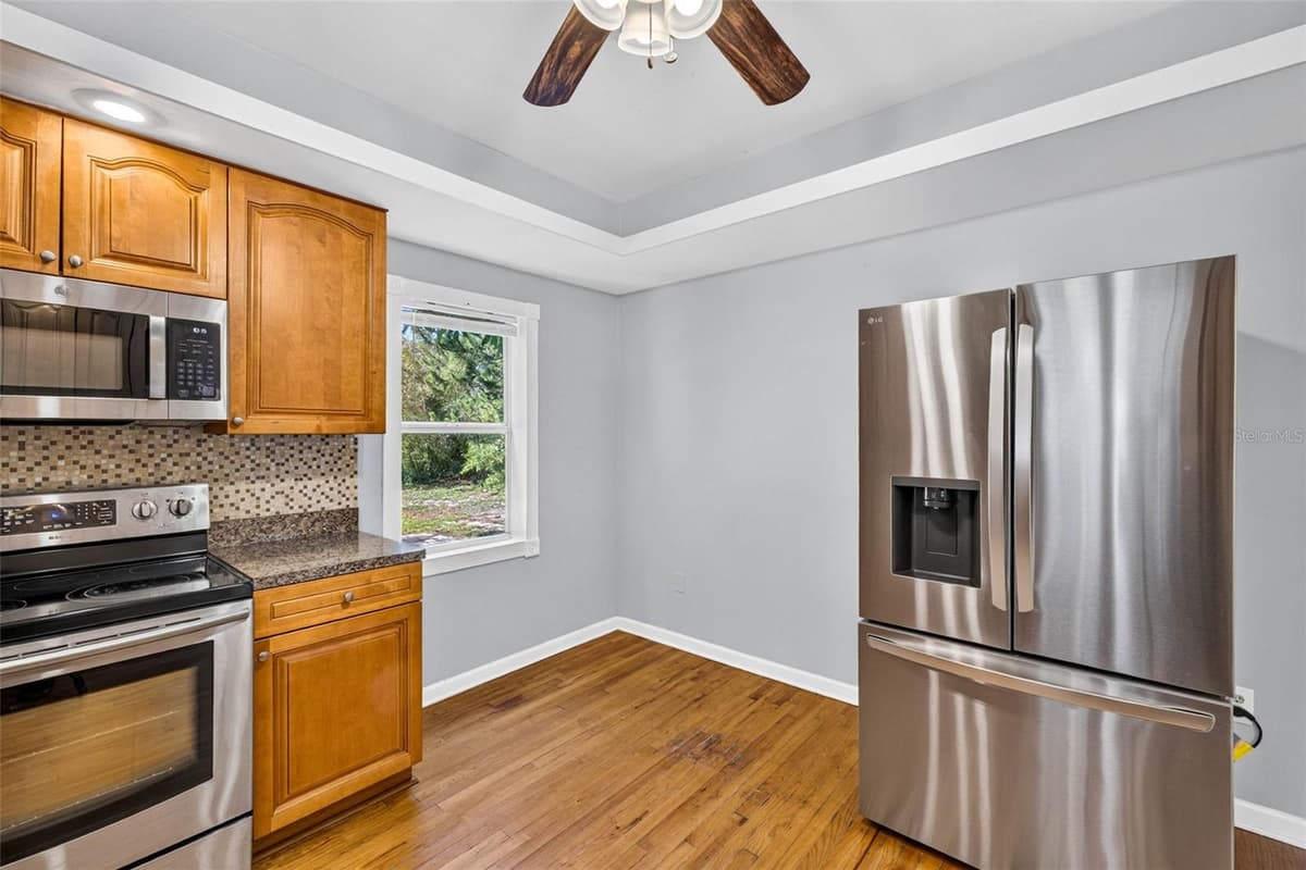 1203 CHELSEA STREET — photo 27 of 61