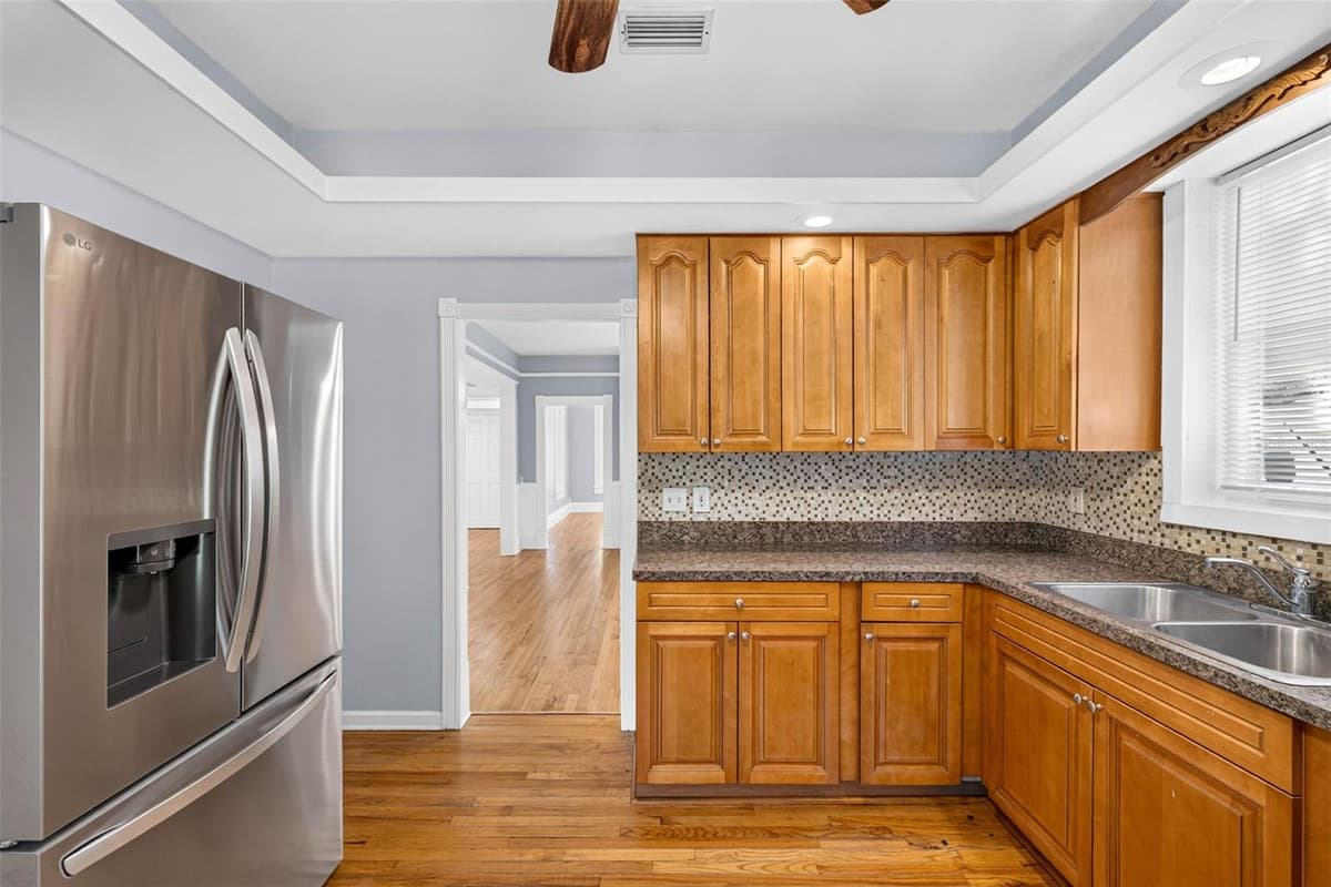 1203 CHELSEA STREET — photo 26 of 61