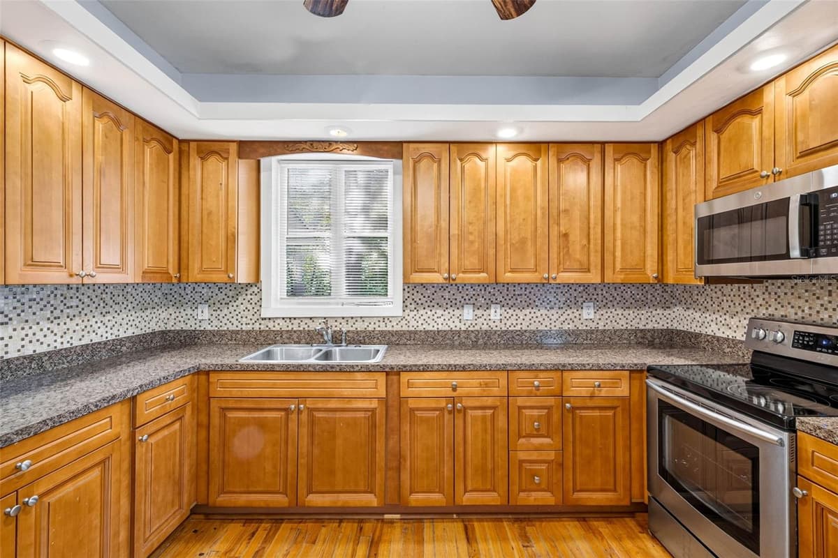 1203 CHELSEA STREET — photo 24 of 61