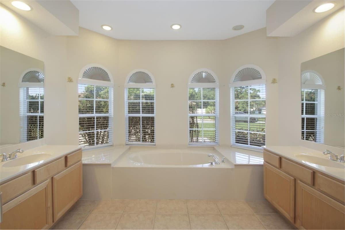 1603 RIO COVE COURT — photo 11 of 54