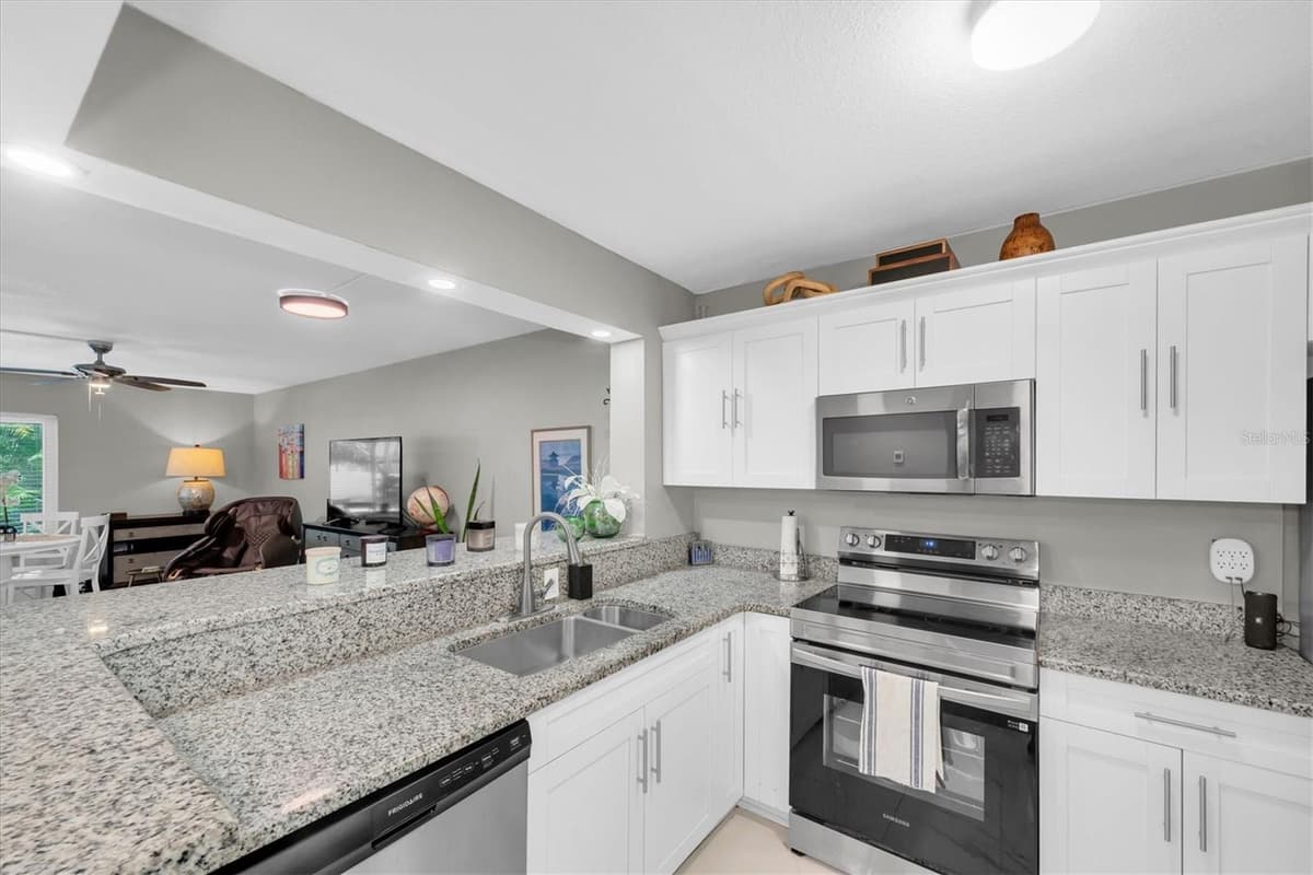 2209 BELLEAIR ROAD — photo 12 of 54