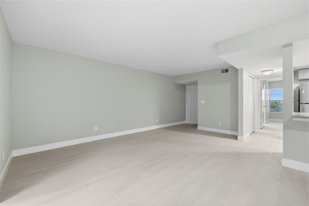 4873 PURITAN CIRCLE — photo 9 of 26