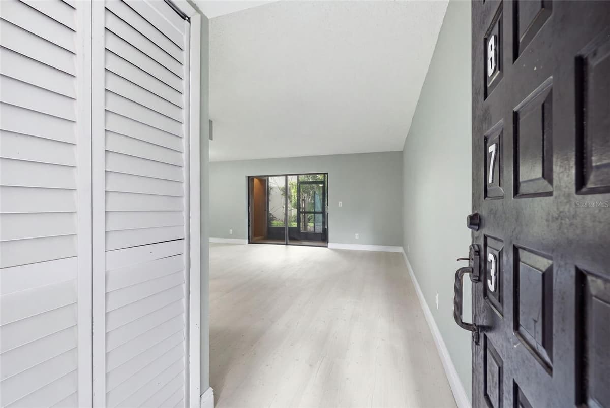 4873 PURITAN CIRCLE — photo 5 of 26