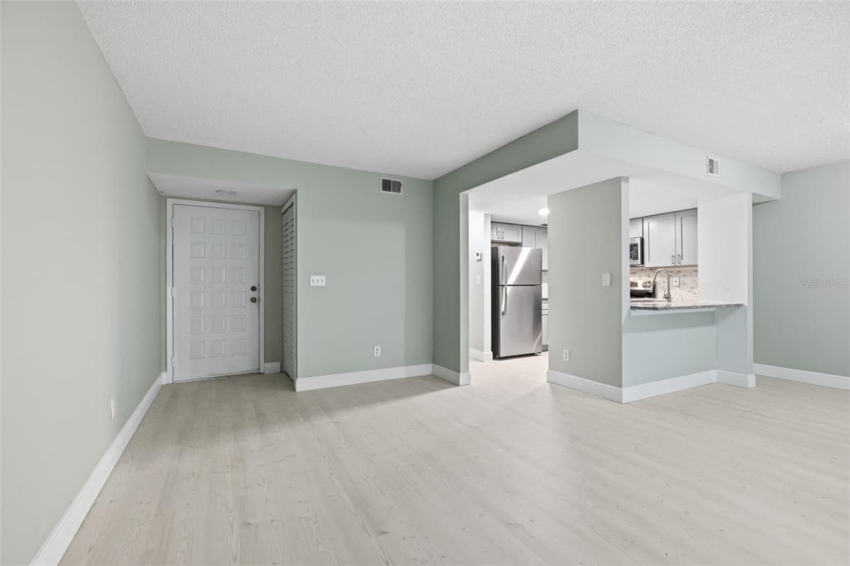 4873 PURITAN CIRCLE — photo 6 of 26