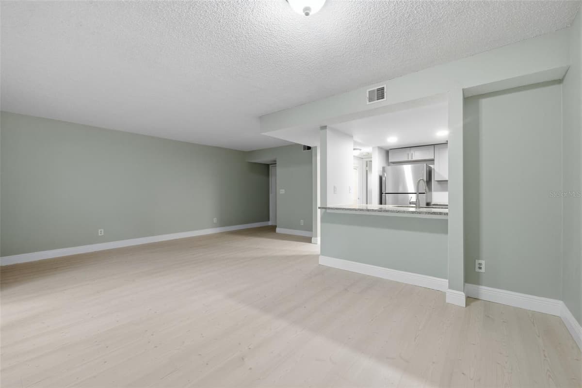 4873 PURITAN CIRCLE — photo 11 of 26