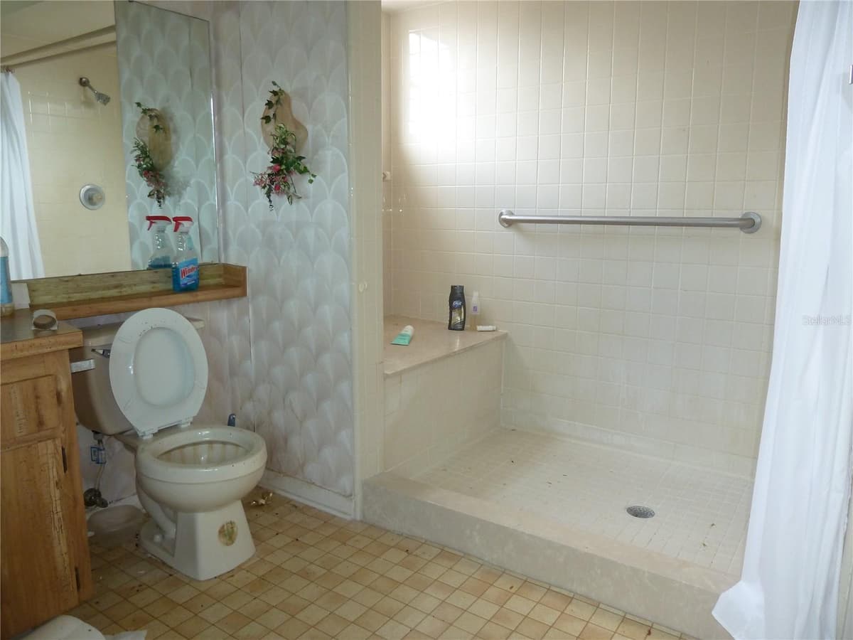 16224 SAWGRASS CIRCLE — photo 16 of 19