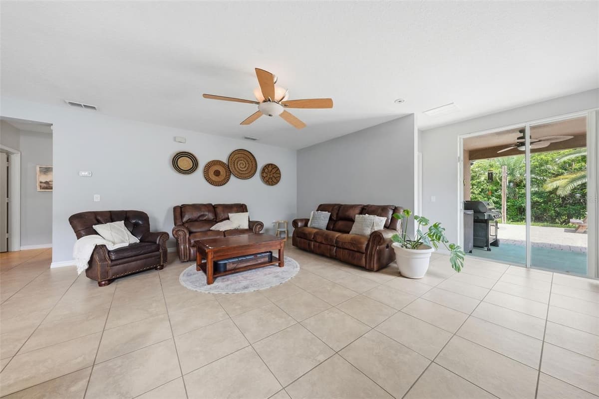 940 FALLBROOKE AVENUE — photo 15 of 38