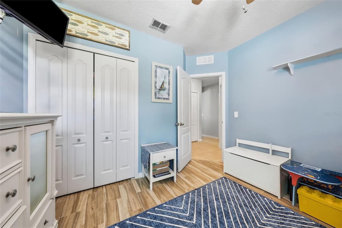 940 FALLBROOKE AVENUE — photo 25 of 38