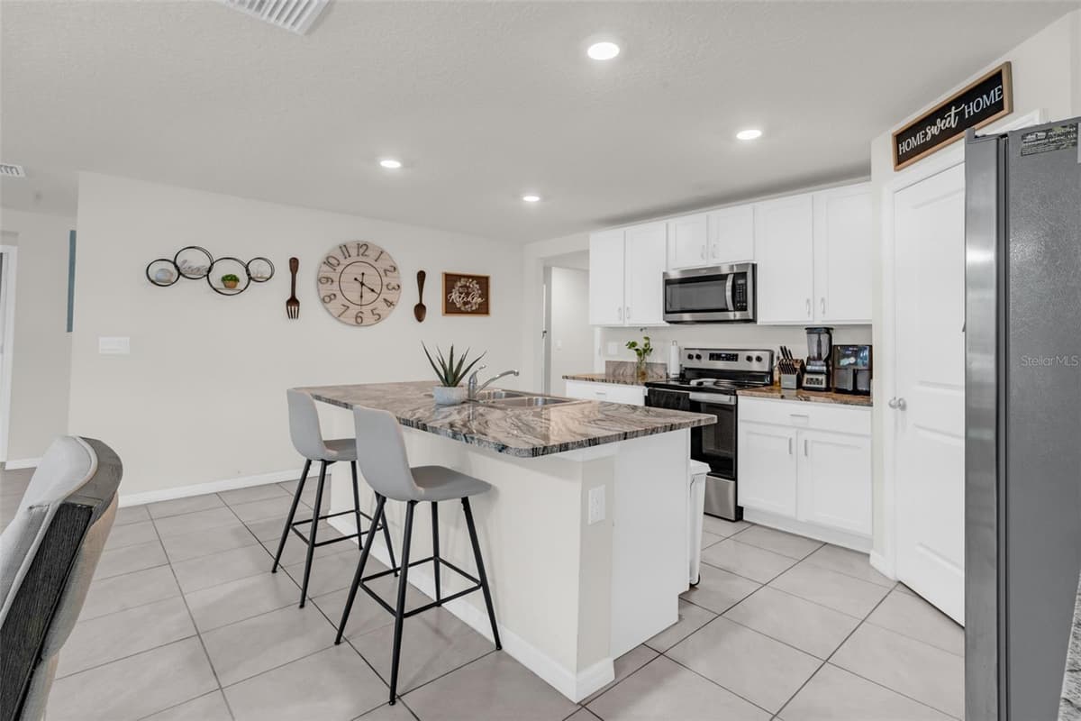 10463 BAYLOR DRIVE — photo 6 of 62