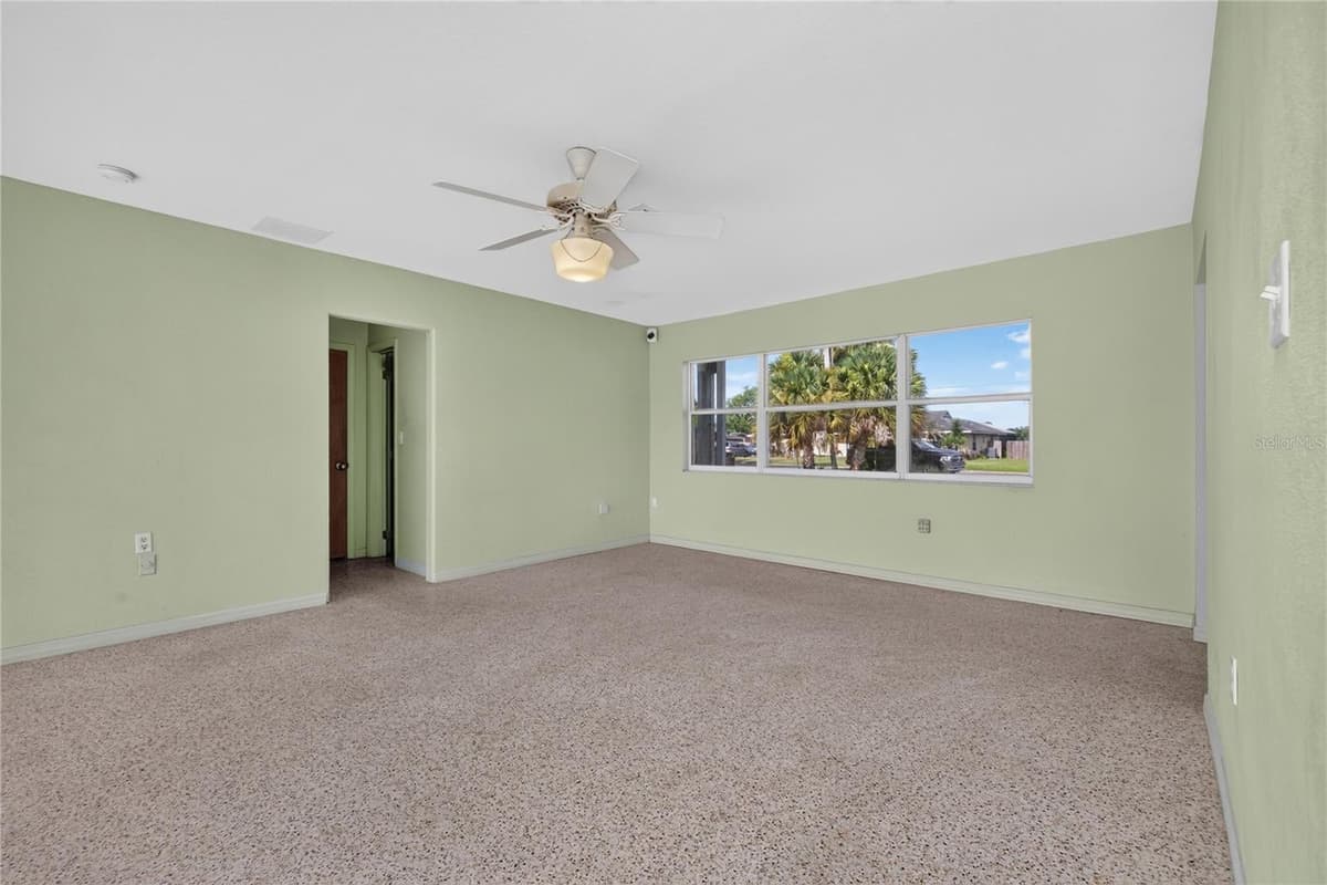 5701 PADGETT CIRCLE — photo 4 of 23