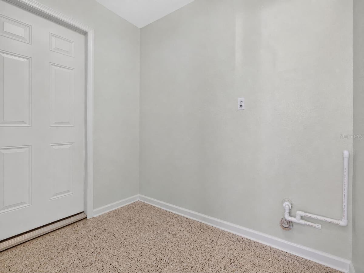 5701 PADGETT CIRCLE — photo 21 of 23