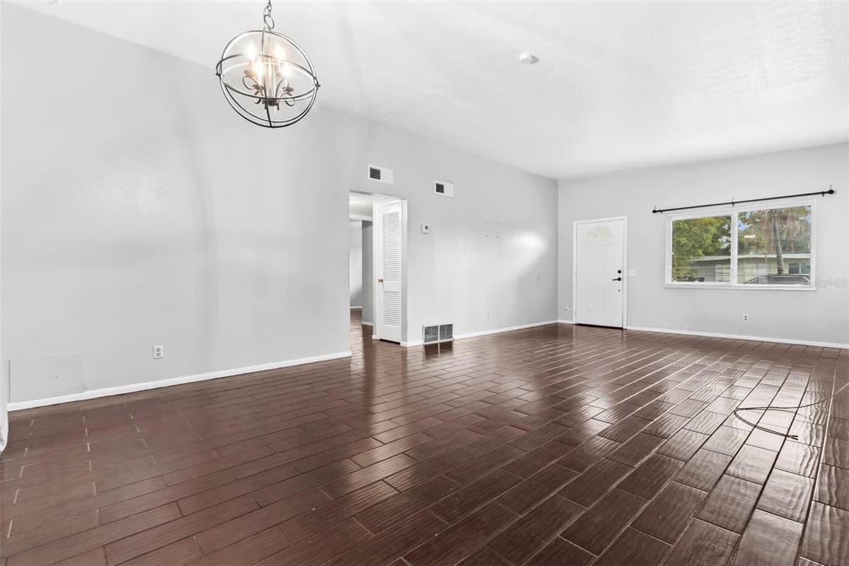 5711 21ST STREET — photo 7 of 26