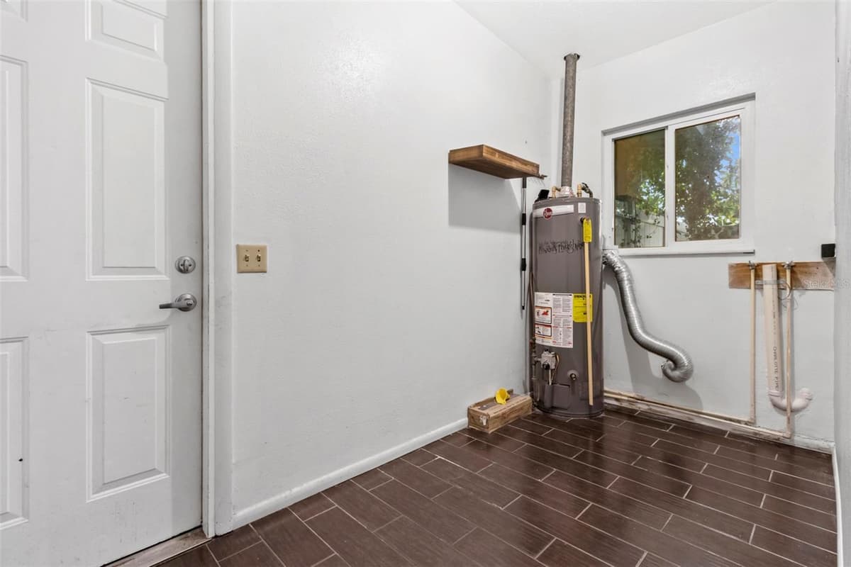 5711 21ST STREET — photo 20 of 26