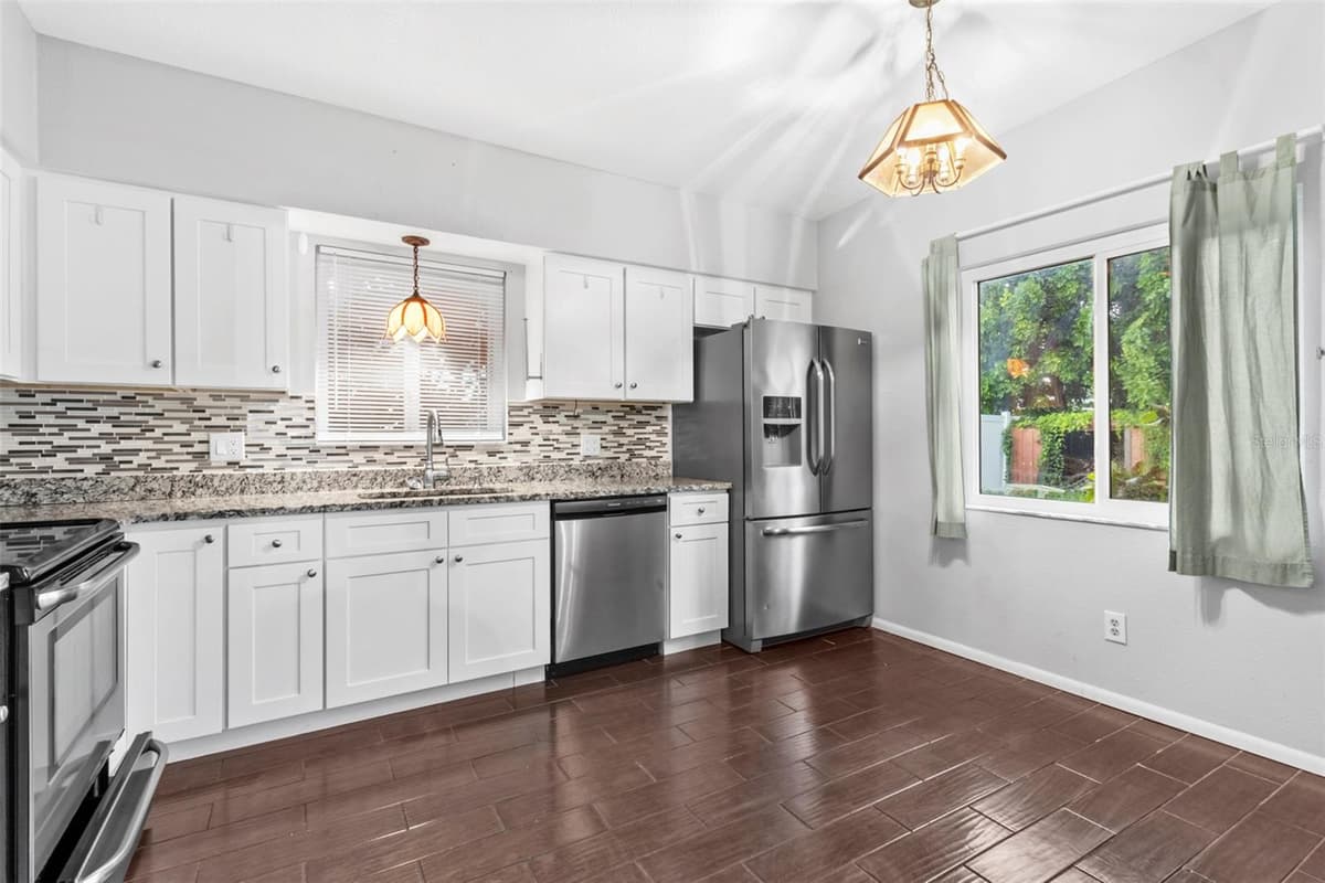 5711 21ST STREET — photo 18 of 26