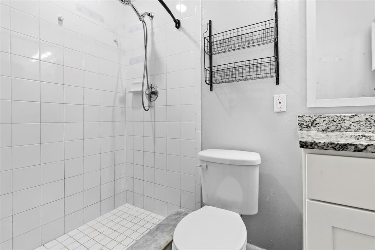 5711 21ST STREET — photo 16 of 26