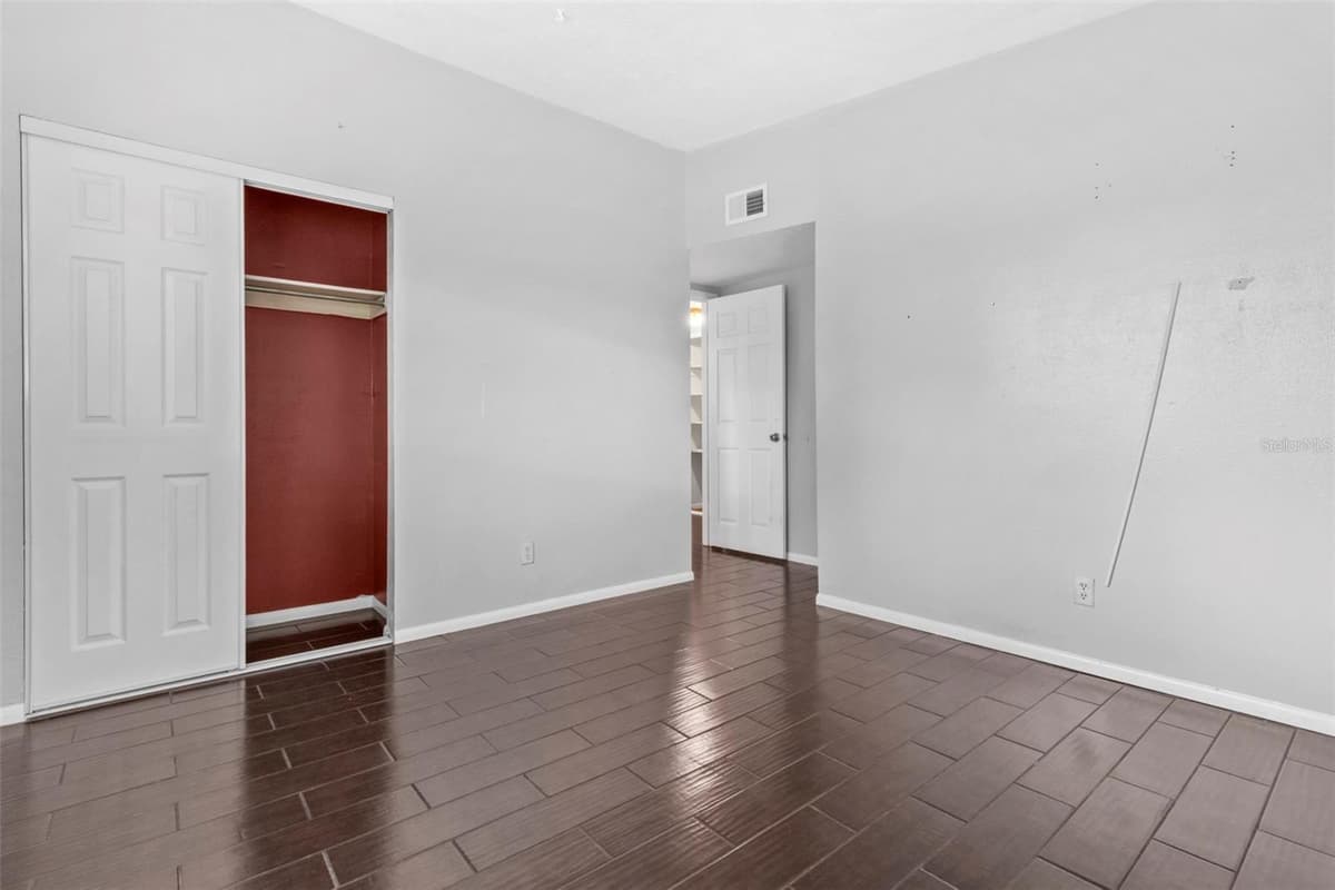 5711 21ST STREET — photo 13 of 26