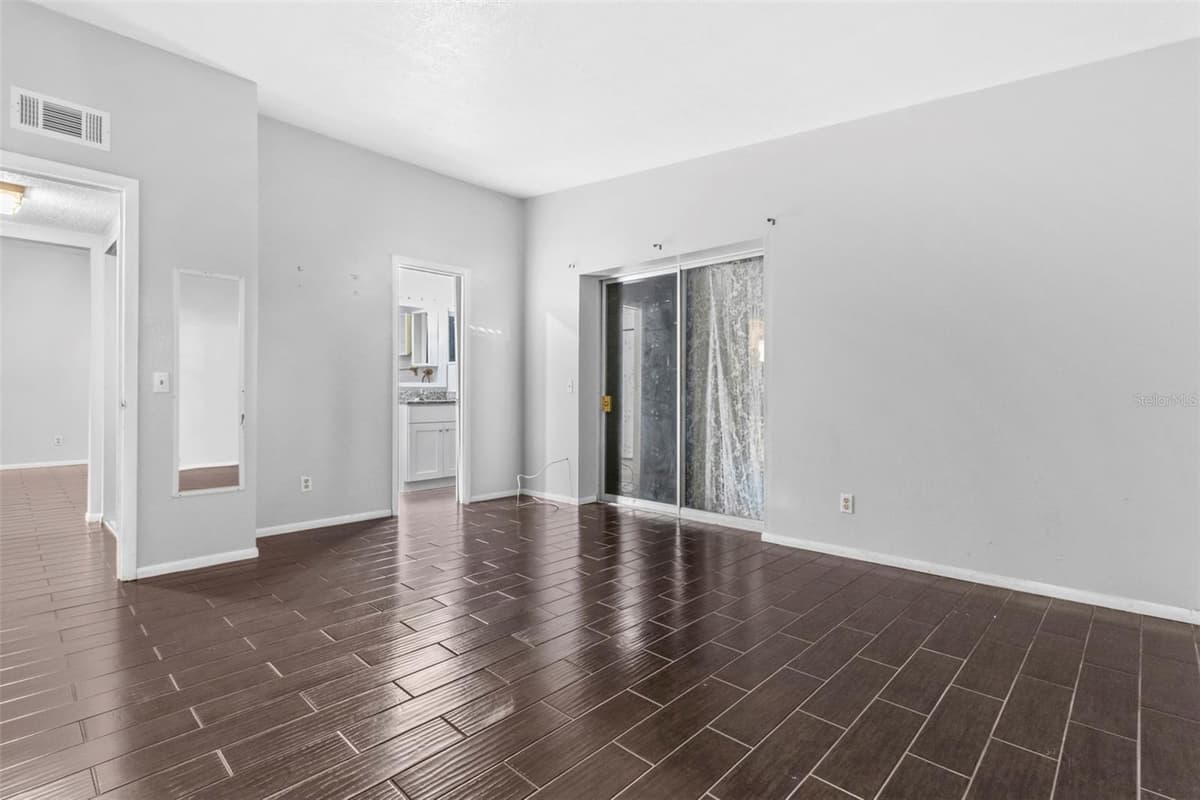 5711 21ST STREET — photo 15 of 26