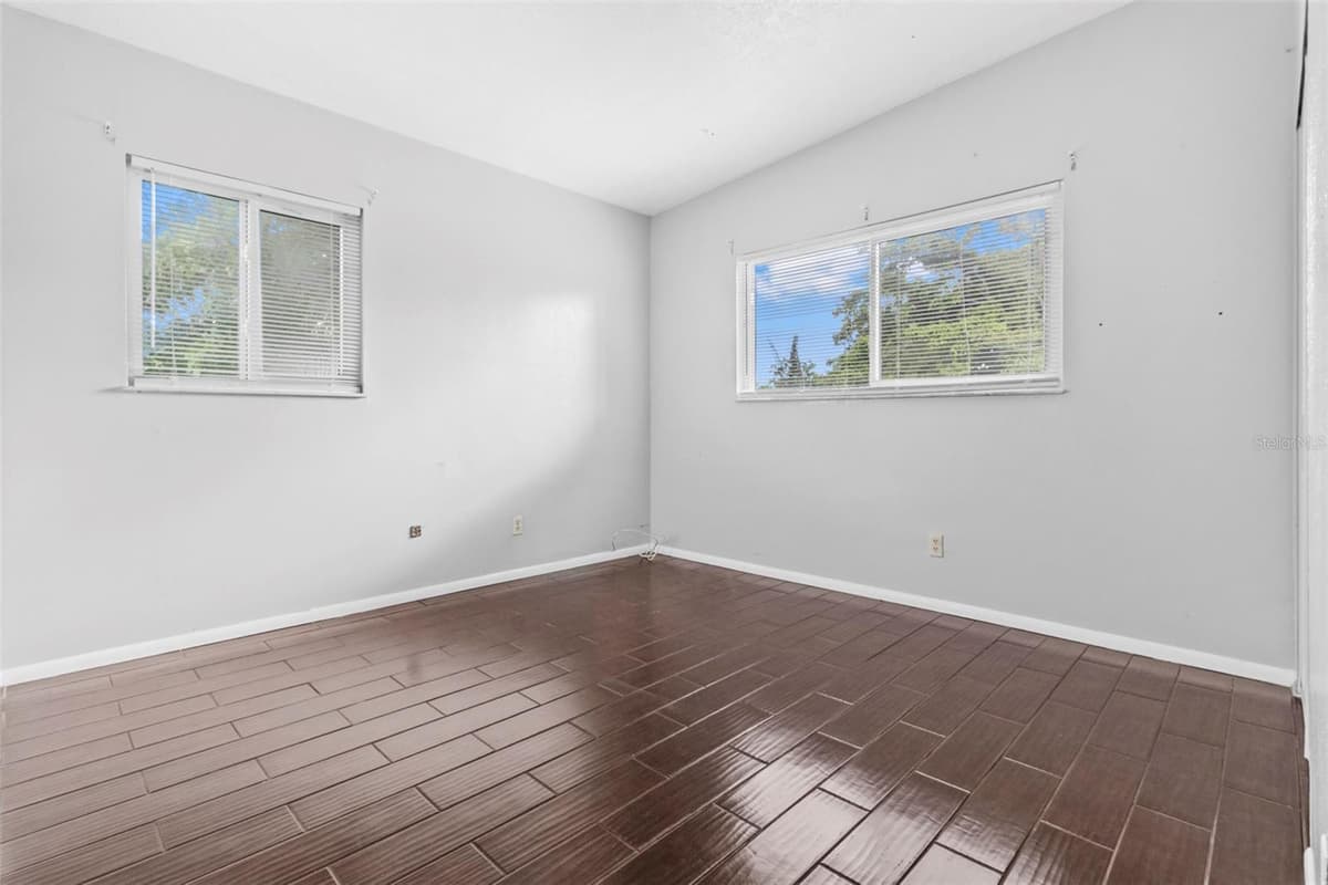 5711 21ST STREET — photo 12 of 26