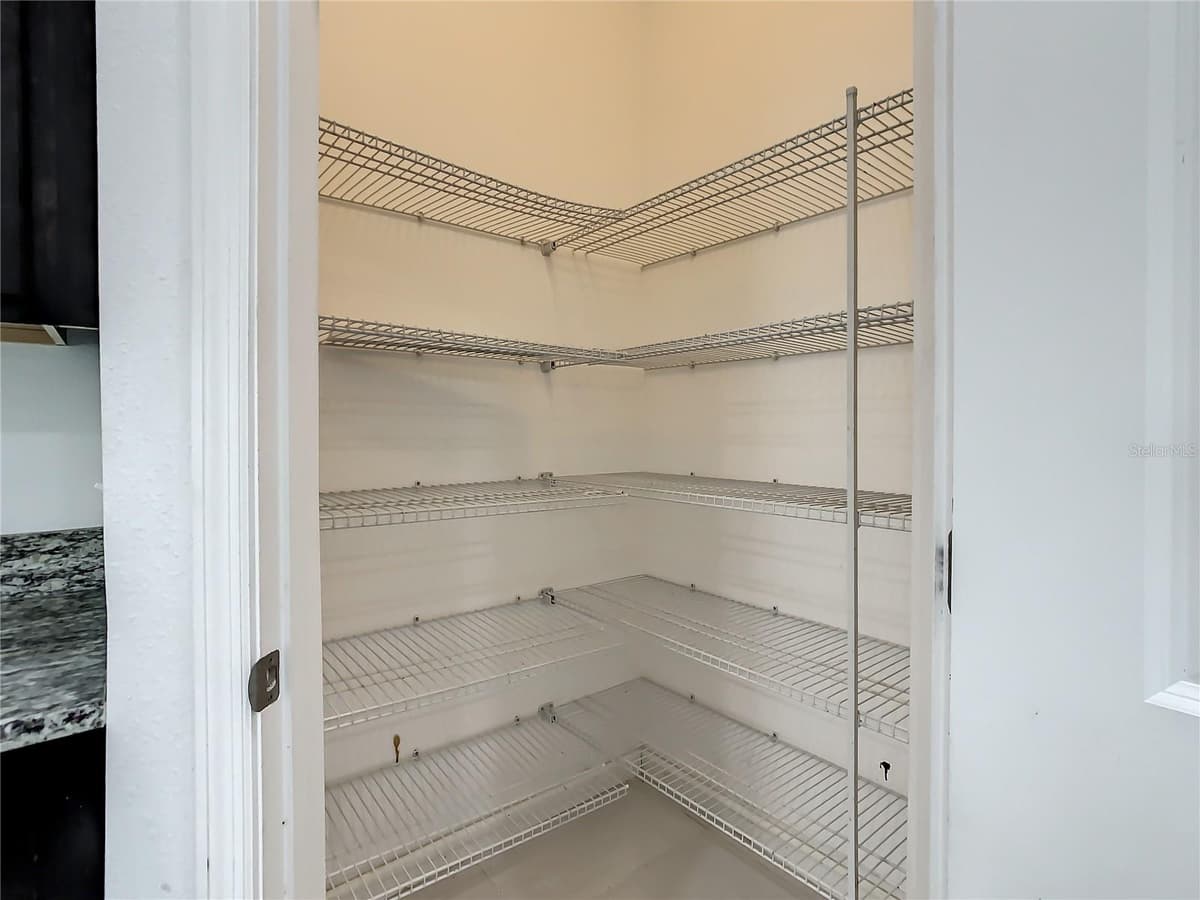 1025 MARGOT LANE — photo 34 of 48