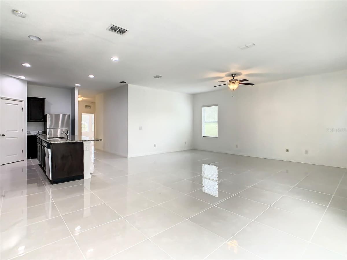 1025 MARGOT LANE — photo 11 of 48