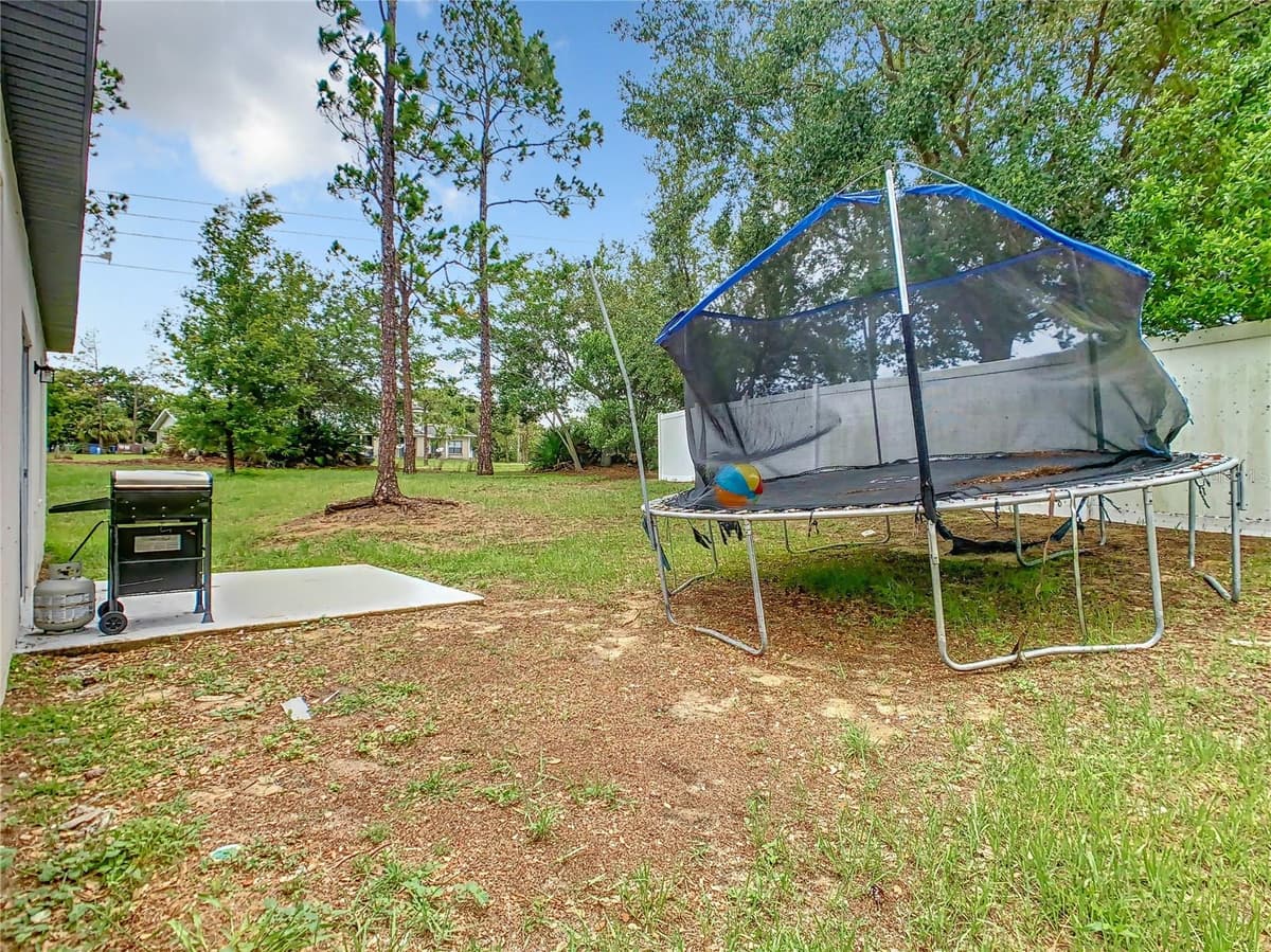1025 MARGOT LANE — photo 36 of 48