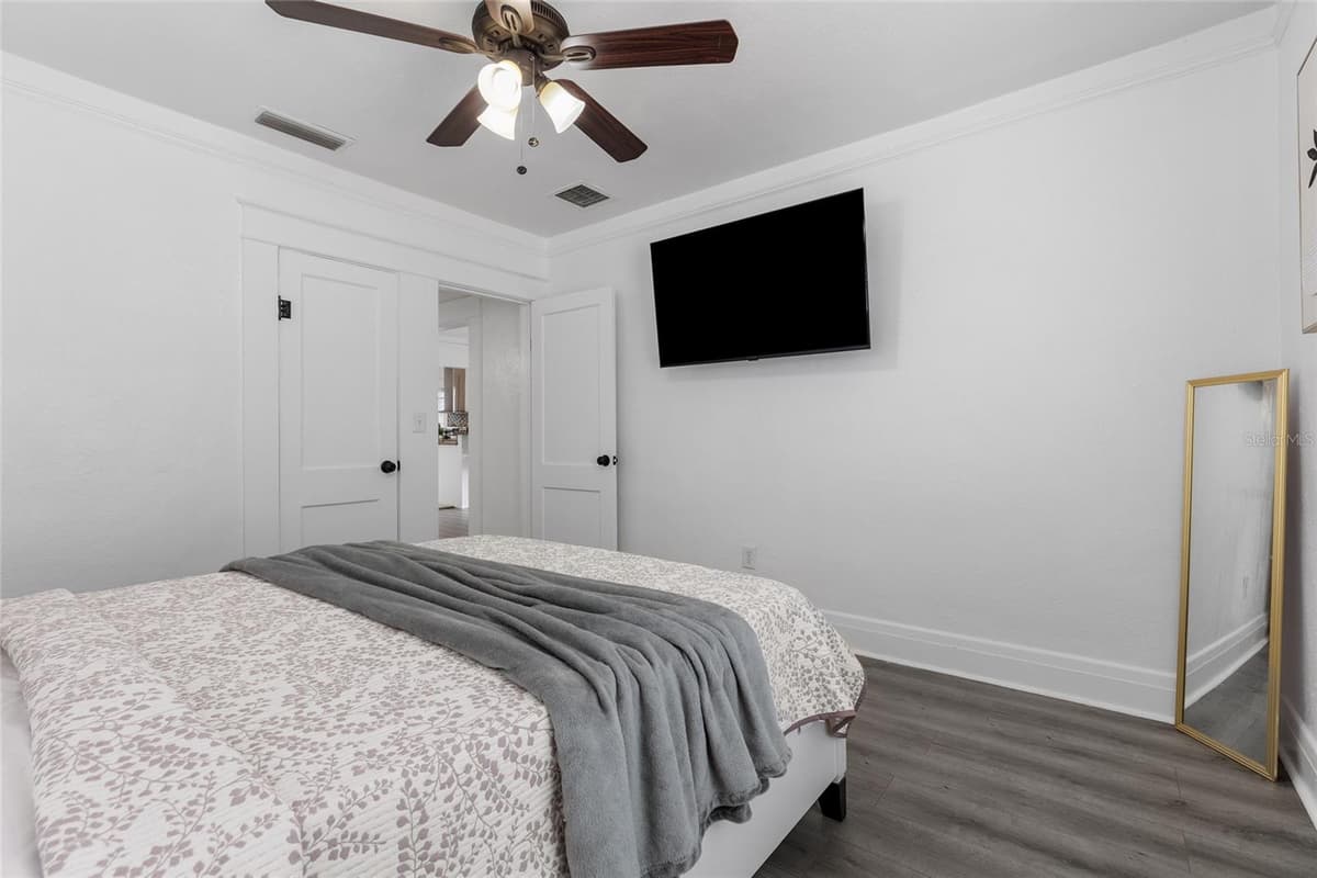 710 BROAD STREET — photo 14 of 42