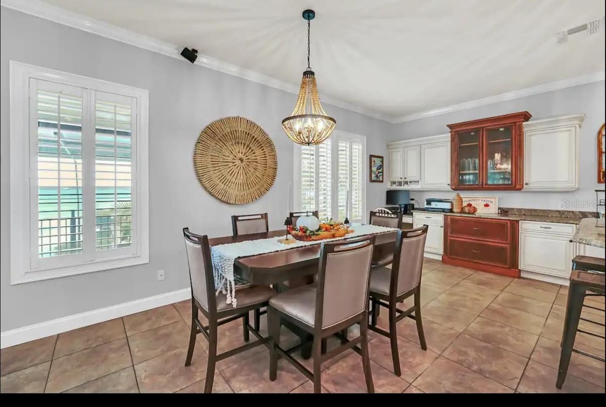 514 HILLSIDE DRIVE — photo 31 of 70
