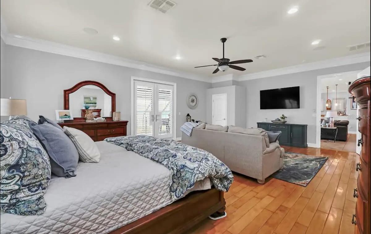 514 HILLSIDE DRIVE — photo 36 of 70