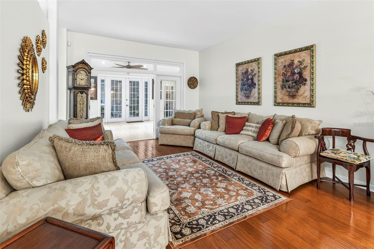 28 CAMELOT RIDGE DRIVE — photo 11 of 67