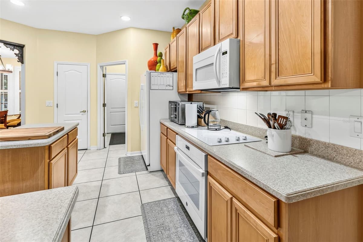 28 CAMELOT RIDGE DRIVE — photo 23 of 67