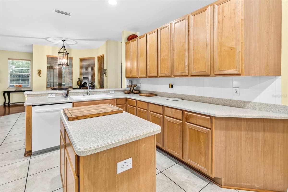 28 CAMELOT RIDGE DRIVE — photo 21 of 67