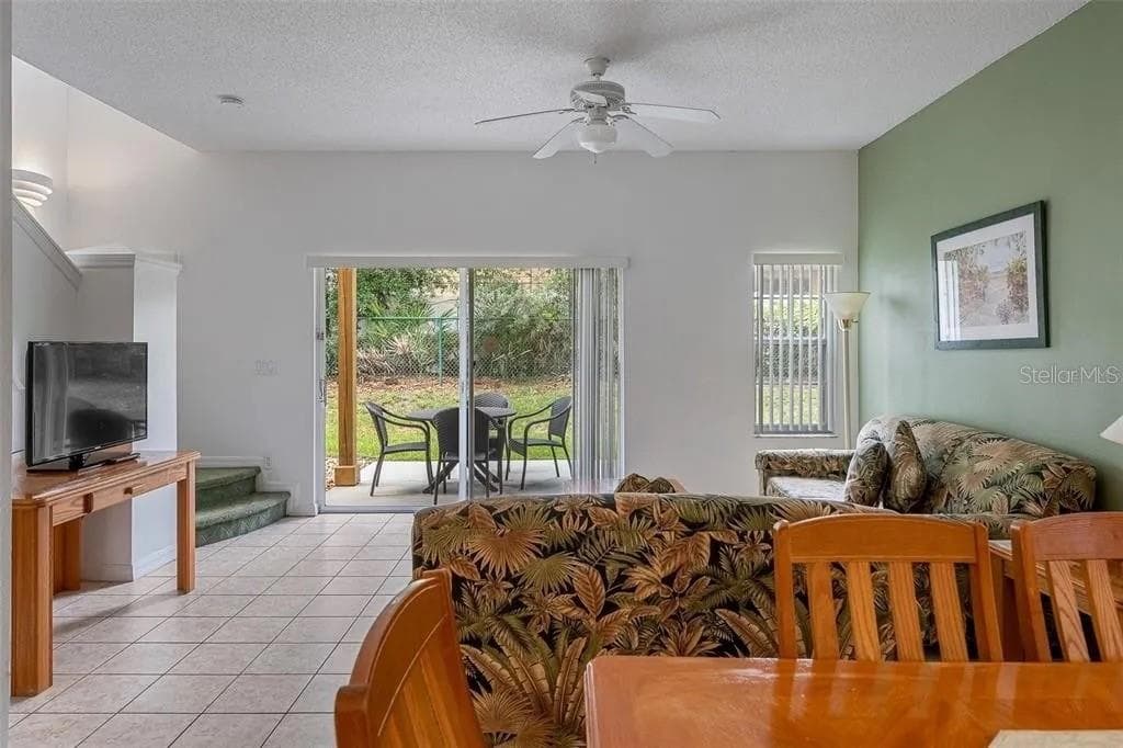 1055 PARK RIDGE CIRCLE — photo 4 of 33