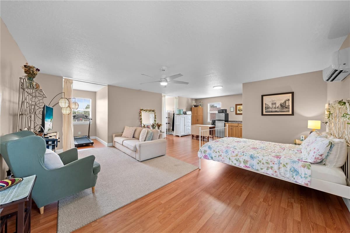 1803 CHARLES COURT — photo 21 of 25
