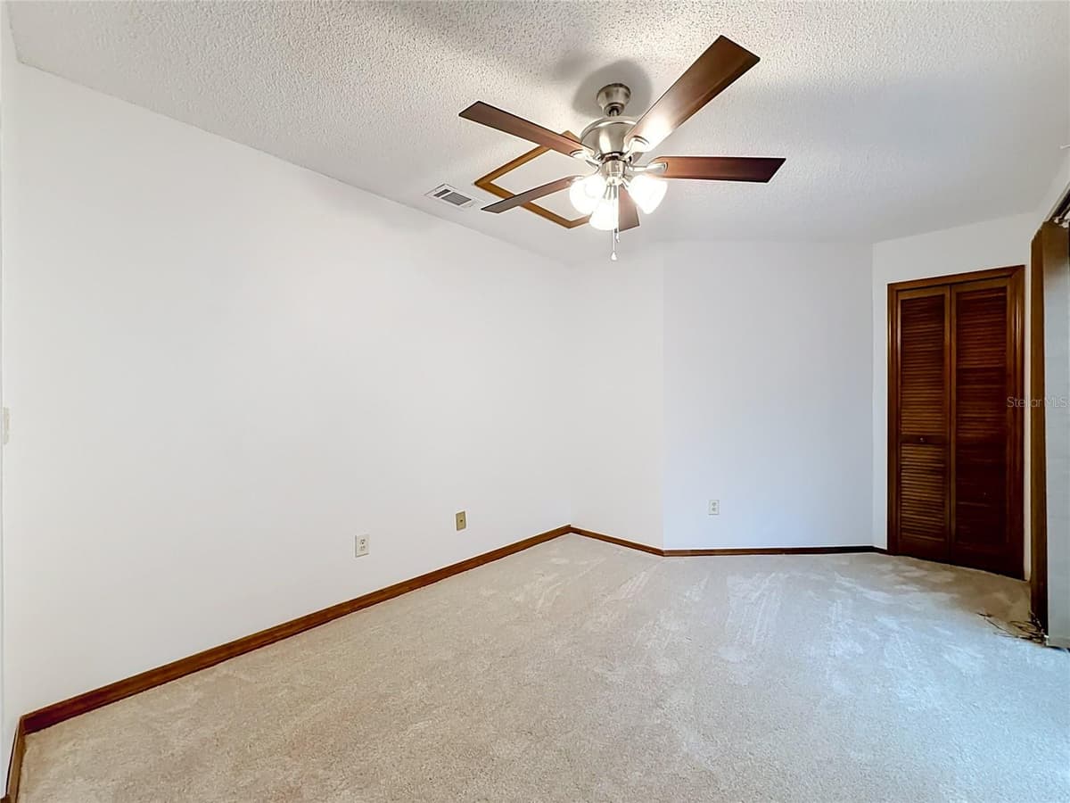 662 NIGHTHAWK CIRCLE — photo 35 of 42