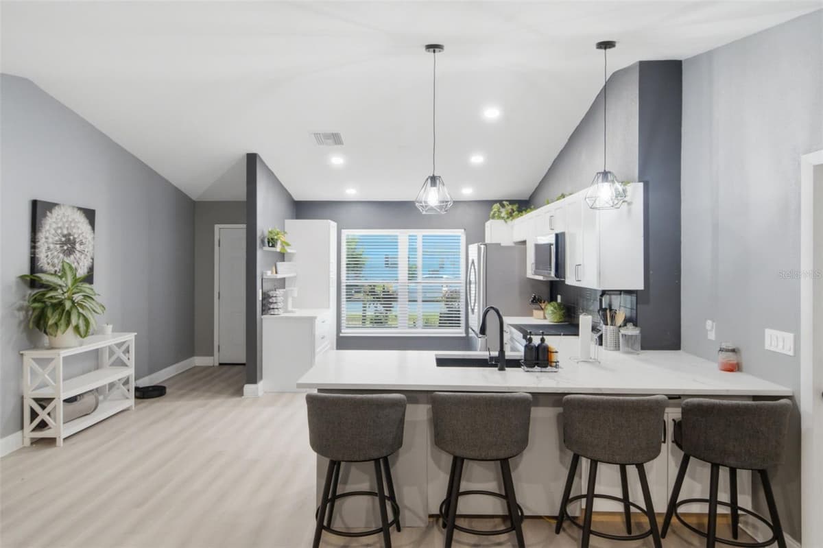 7907 DEER FOOT DRIVE — photo 5 of 32