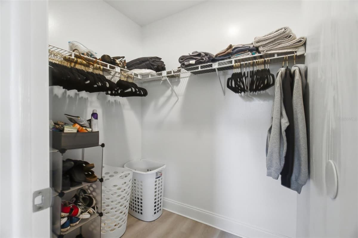 7907 DEER FOOT DRIVE — photo 16 of 32