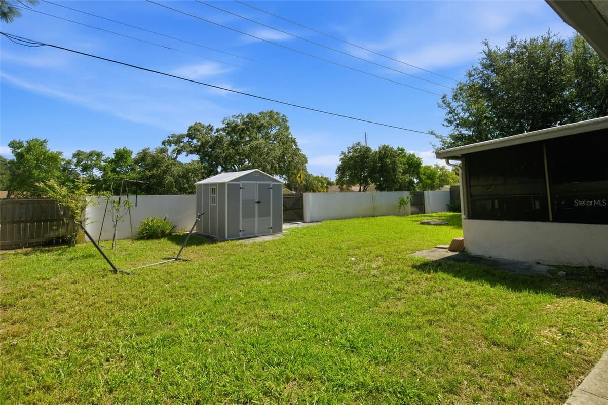 7907 DEER FOOT DRIVE — photo 28 of 32
