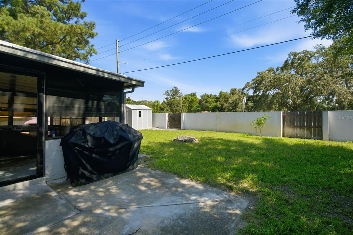 7907 DEER FOOT DRIVE — photo 25 of 32