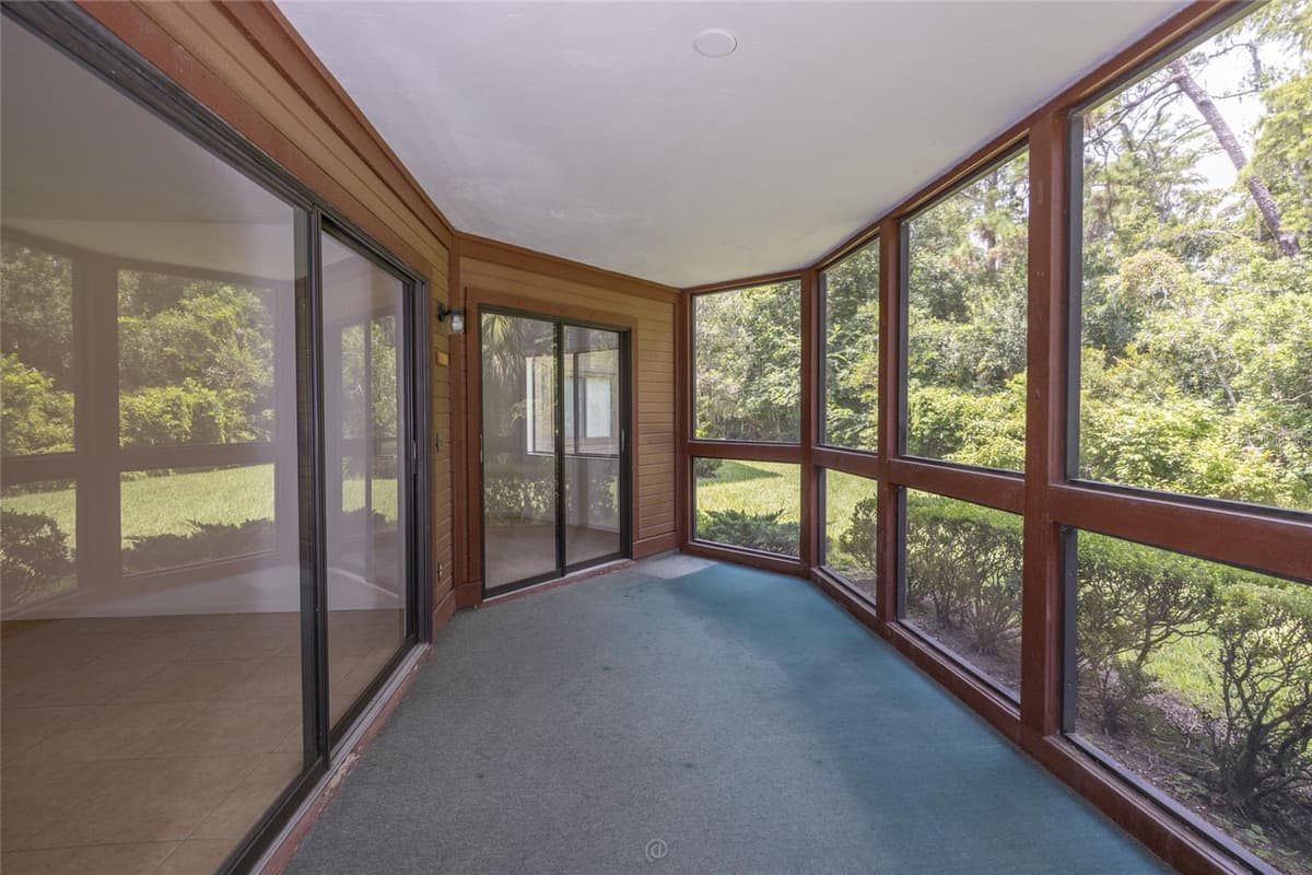 9 SOUTHBURY COURT — photo 28 of 38