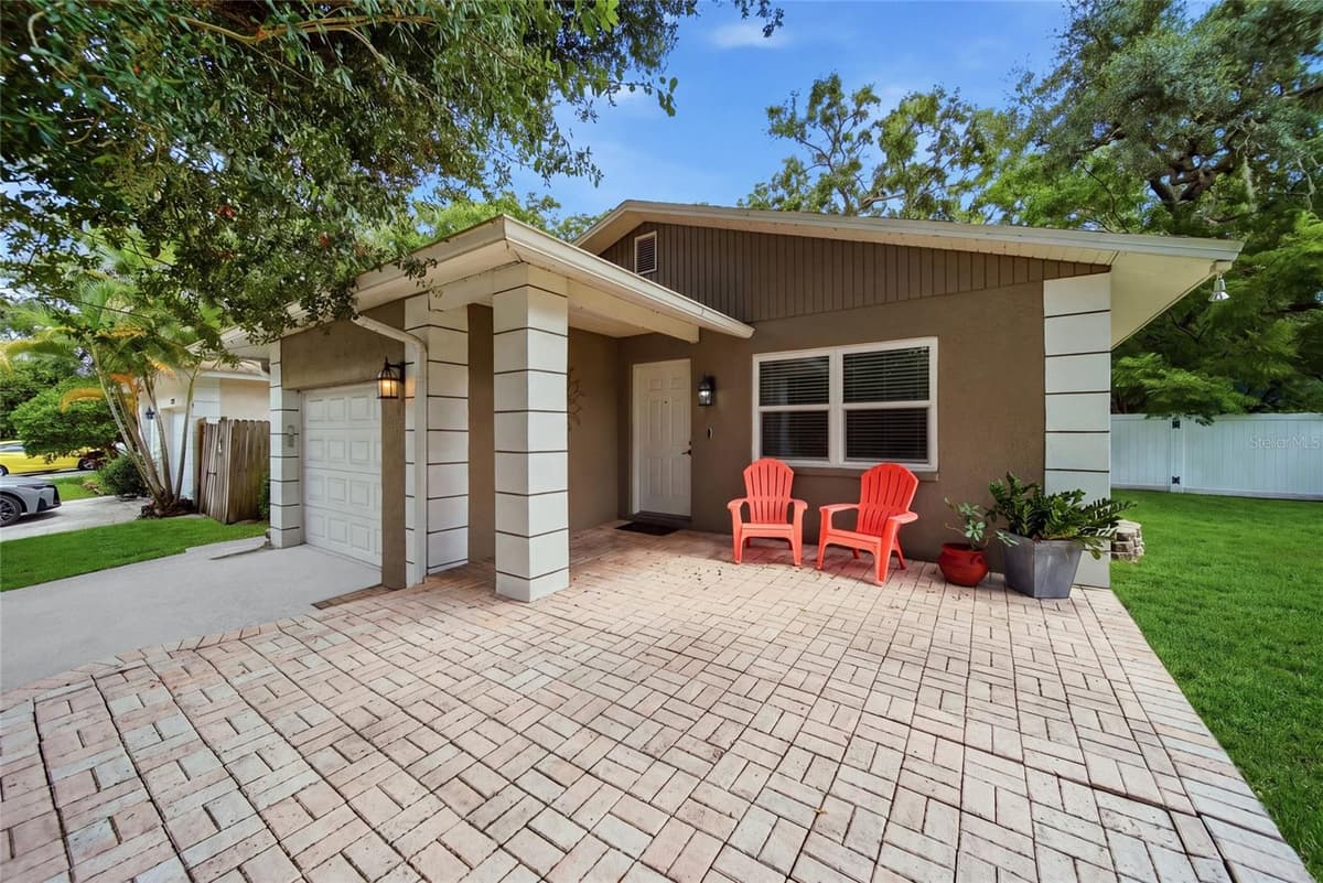 1140 DR ML KING JR STREET — photo 4 of 32