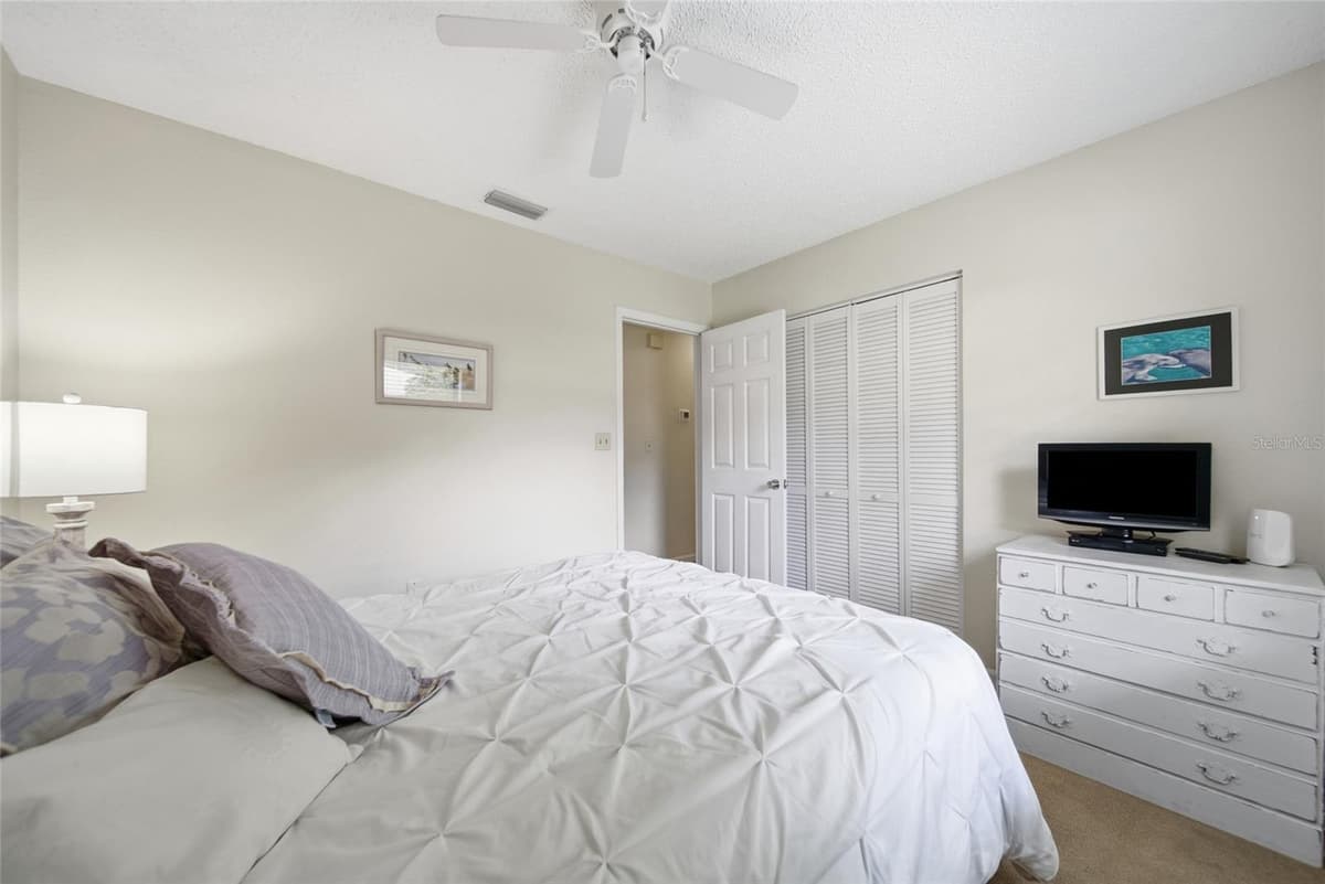 1140 DR ML KING JR STREET — photo 15 of 32