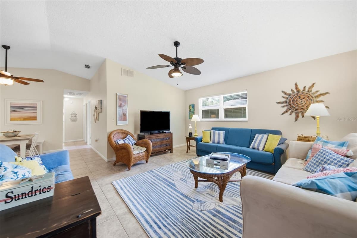 1140 DR ML KING JR STREET — photo 5 of 32