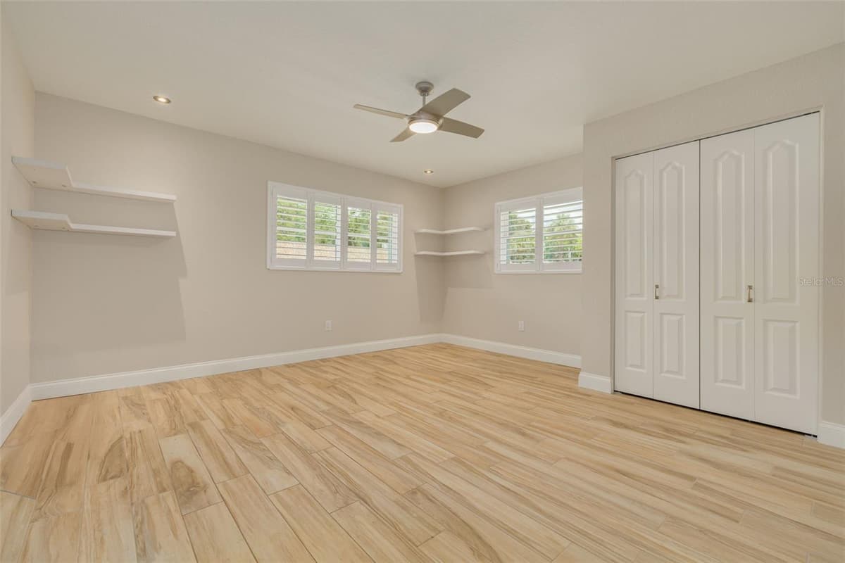 908 CARA DRIVE — photo 28 of 31