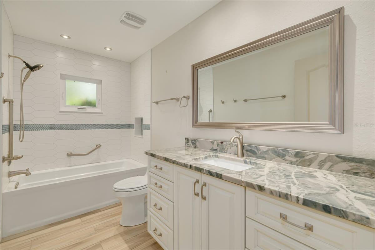 908 CARA DRIVE — photo 27 of 31
