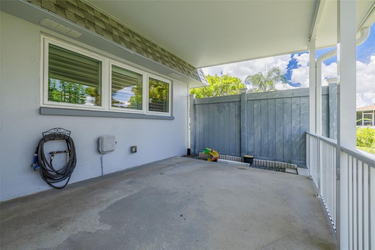 908 CARA DRIVE — photo 22 of 31