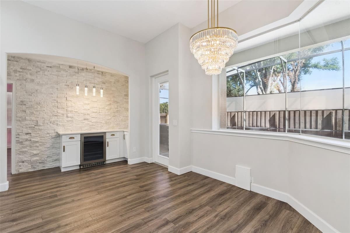 457 CHINAHILL COURT — photo 19 of 56