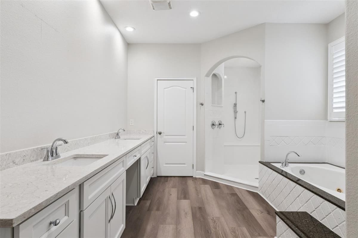457 CHINAHILL COURT — photo 26 of 56